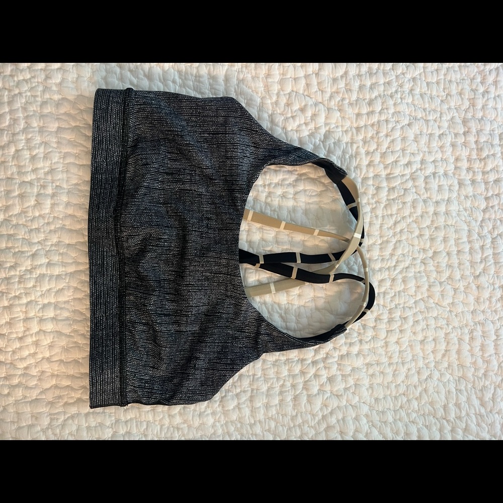 Lululemon sports bra